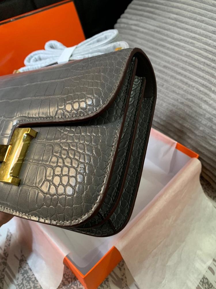 Classic Luxury Gold Leather Shoulder Bag