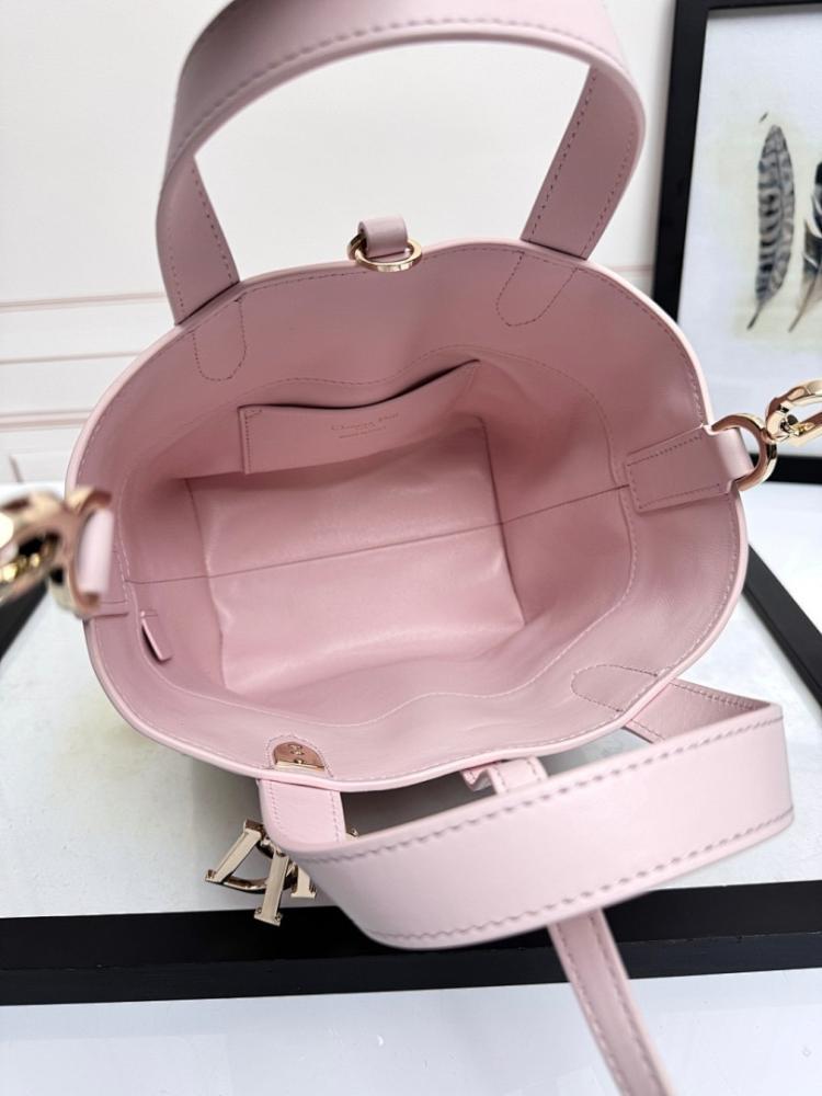 Elegant Leather Top Handle Bag 18.5x18.5x12cm