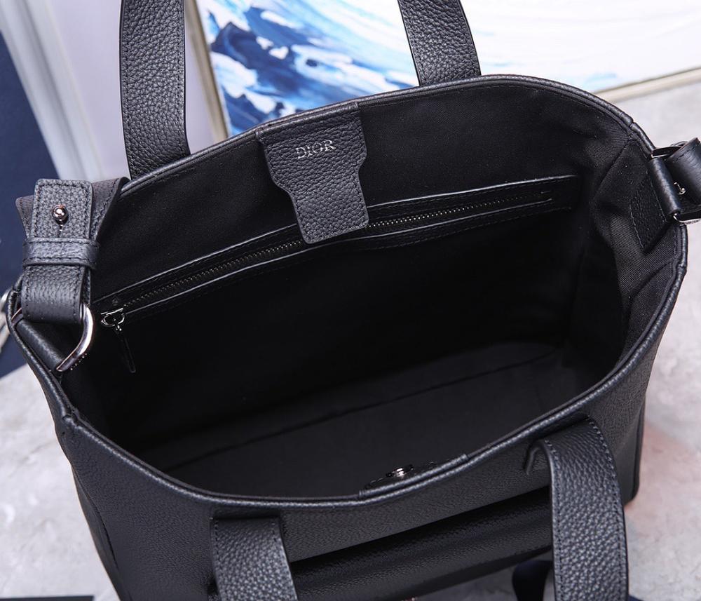 Modern Stylish Black Calfskin Shoulder Bag 30x33x10cm