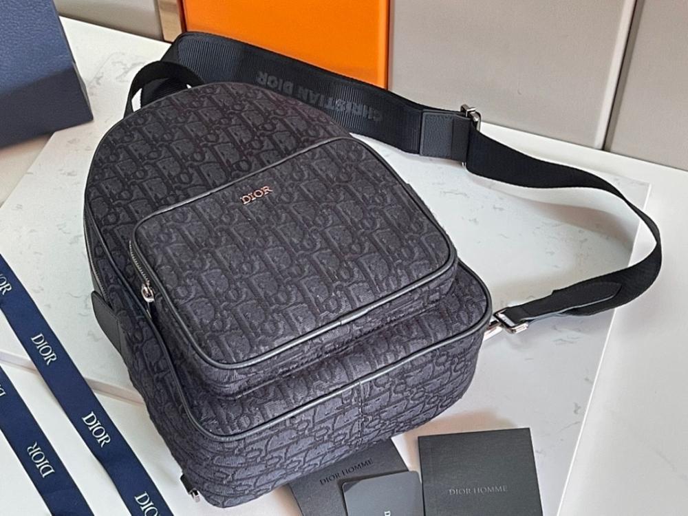 Modern Black Quilted Jacquard Shoulder Bag