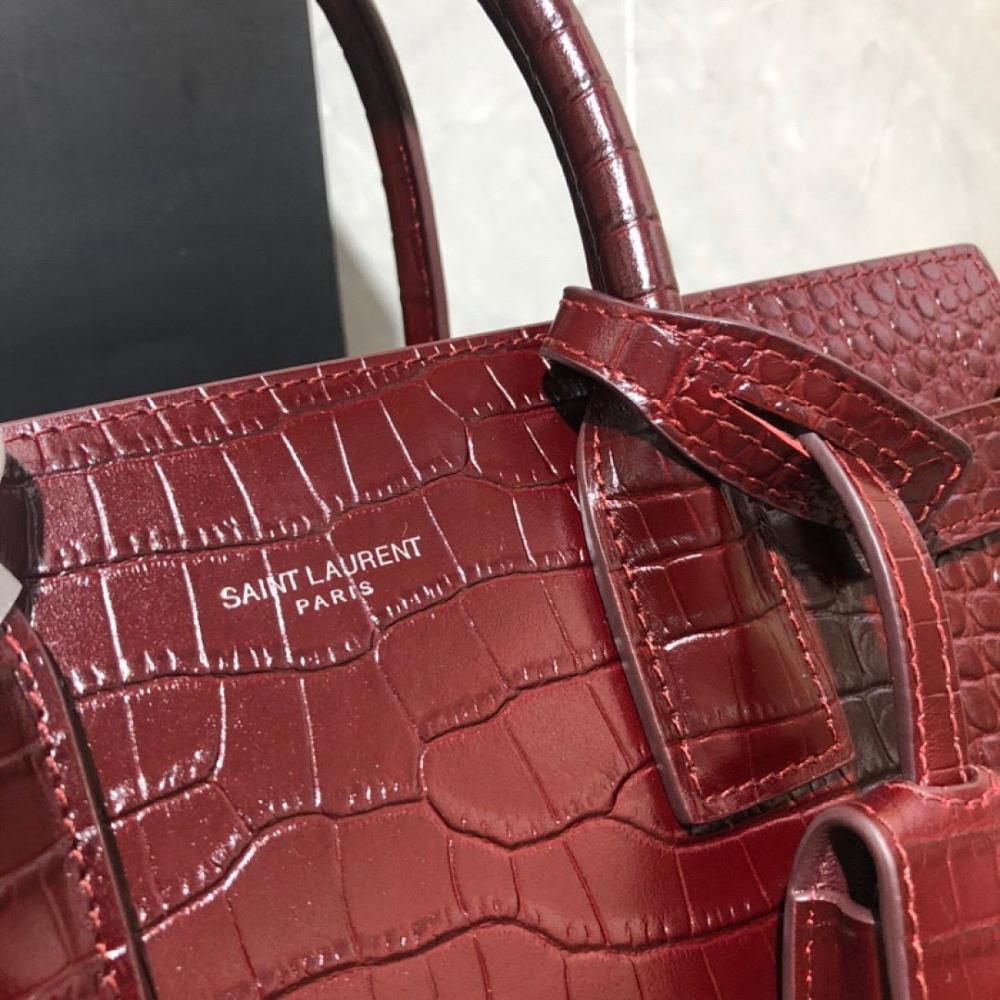 Elegant Refined Shoulder Bag 26x20.5x12.5cm