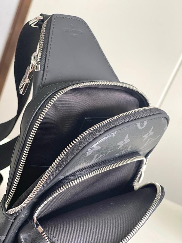Elegant Canvas Shoulder Bag