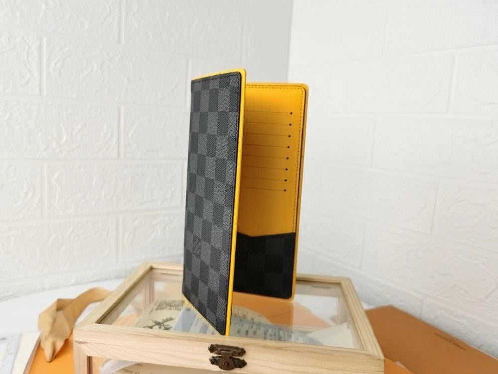 Modern Elegant Leather Wallet 10x19x2cm