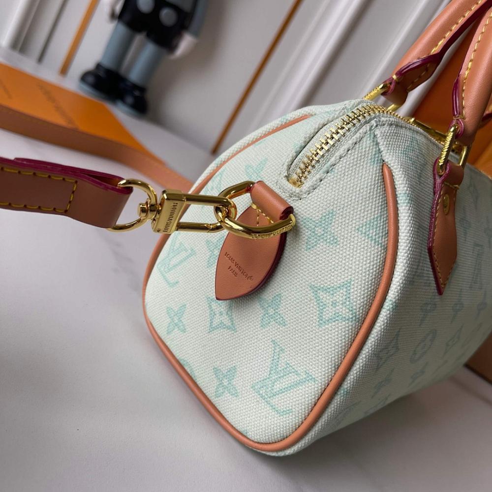 Alma Calfskin Shoulder Bag 20.5x13.5x12cm