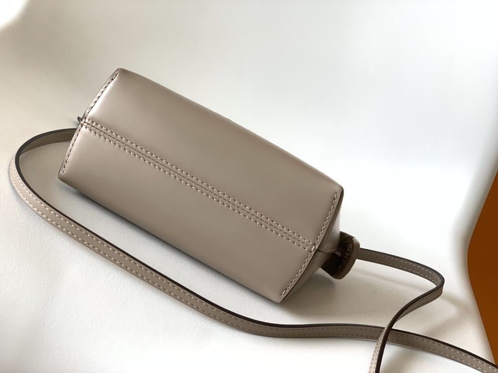 Top Handle Bag Style 314752382