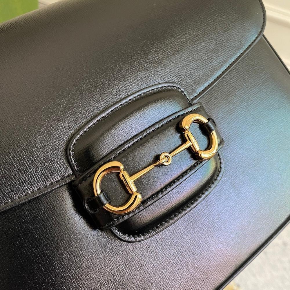 Modern Luxury Shoulder Bag 31x20x7.5cm