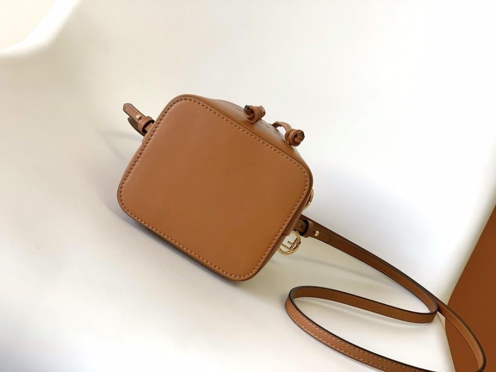 Bucket Bag Style 352245796