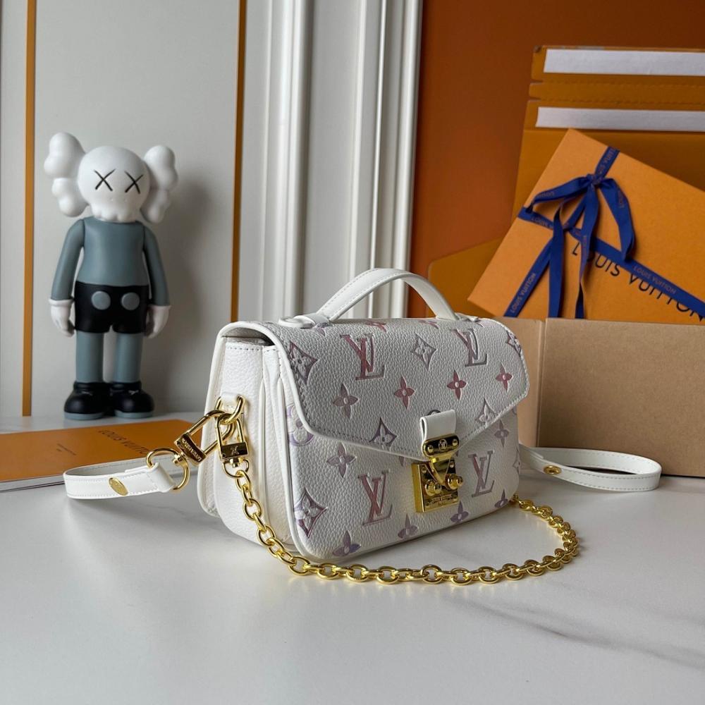 Modern Monogram Shoulder Bag 21.5x13.5x6cm