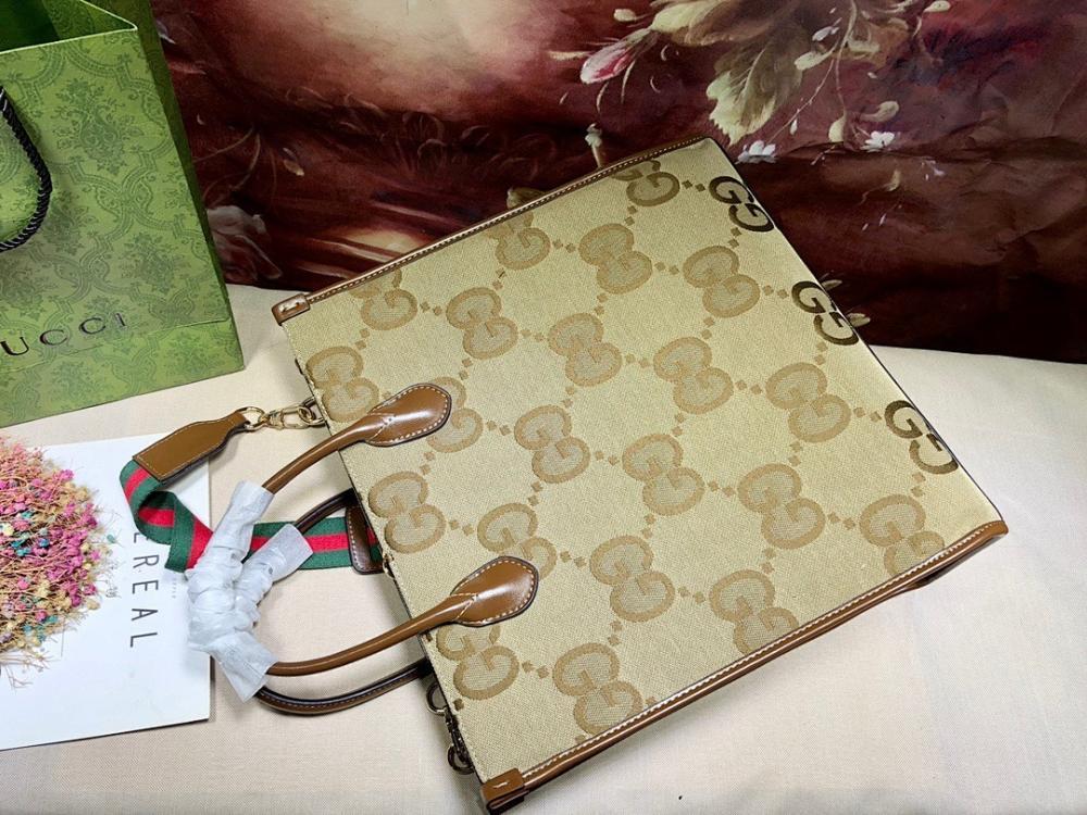 Luxury Refined Shoulder Bag 31x26x14cm