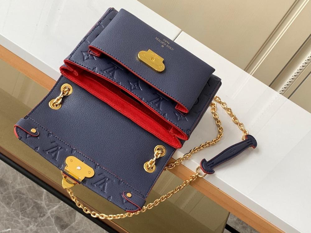 Elegant Refined Leather Shoulder Bag 21x15x8cm