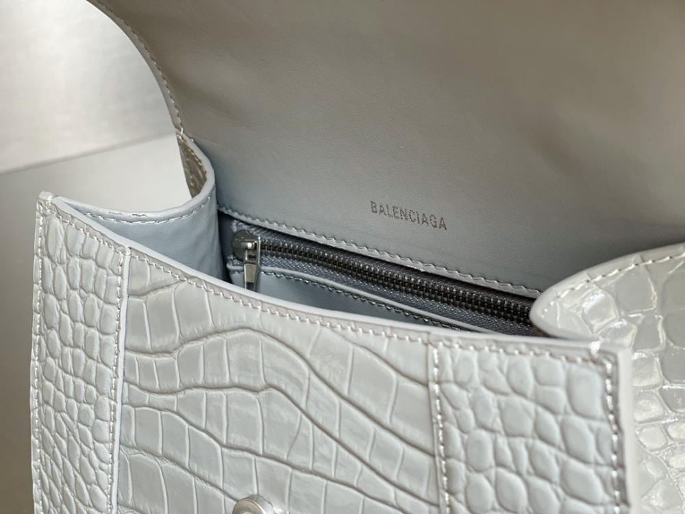 Luxury Top Handle Bag Style 525620242