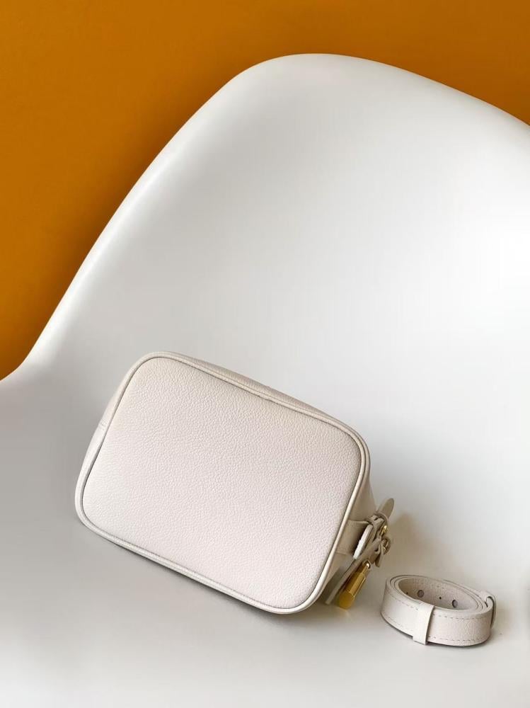 Top Handle Bag Style 251480930