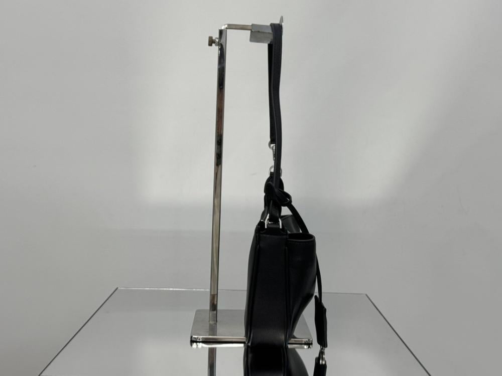 Classic Top Handle Bag Style 1694543535