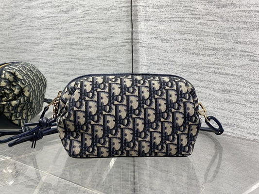 Top Handle Bag Style 1078522348
