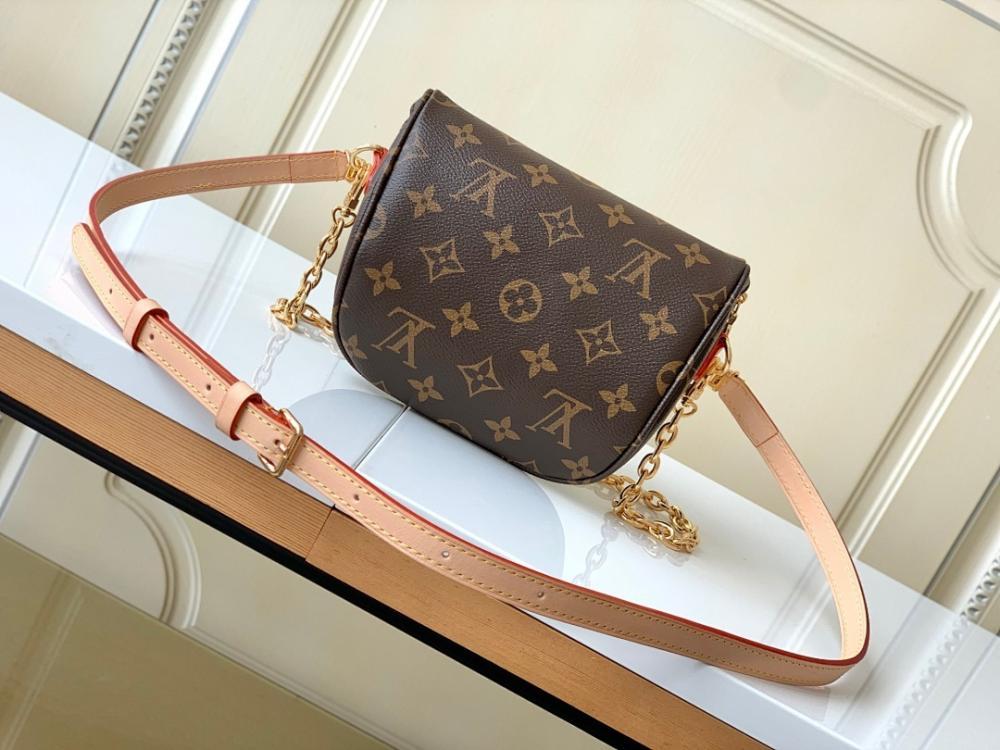Elegant Premium Monogram Leather Shoulder Bag 17x12x9.5cm