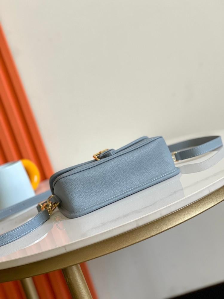 Diane Monogram Leather Shoulder Bag 19x10.5x6cm Style 330111286