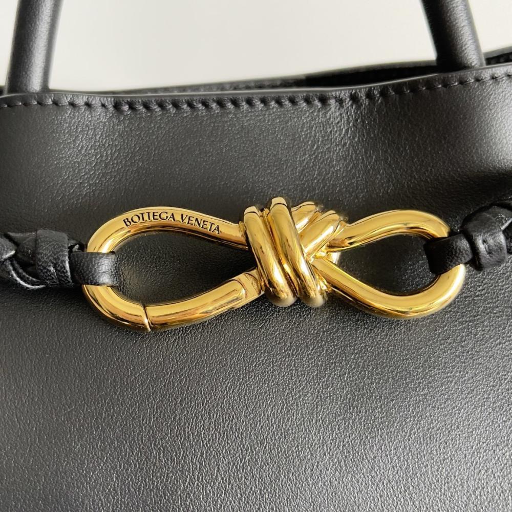 Classic Top Handle Bag Style 104366983