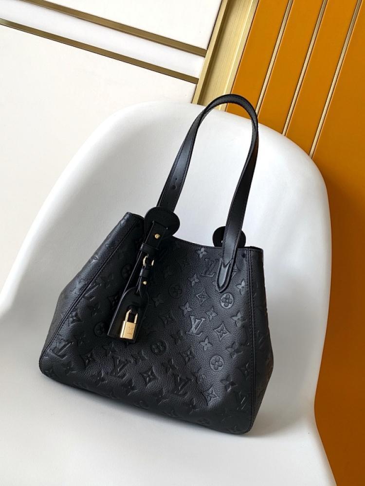 Leather Hobo Bag Style 10302473