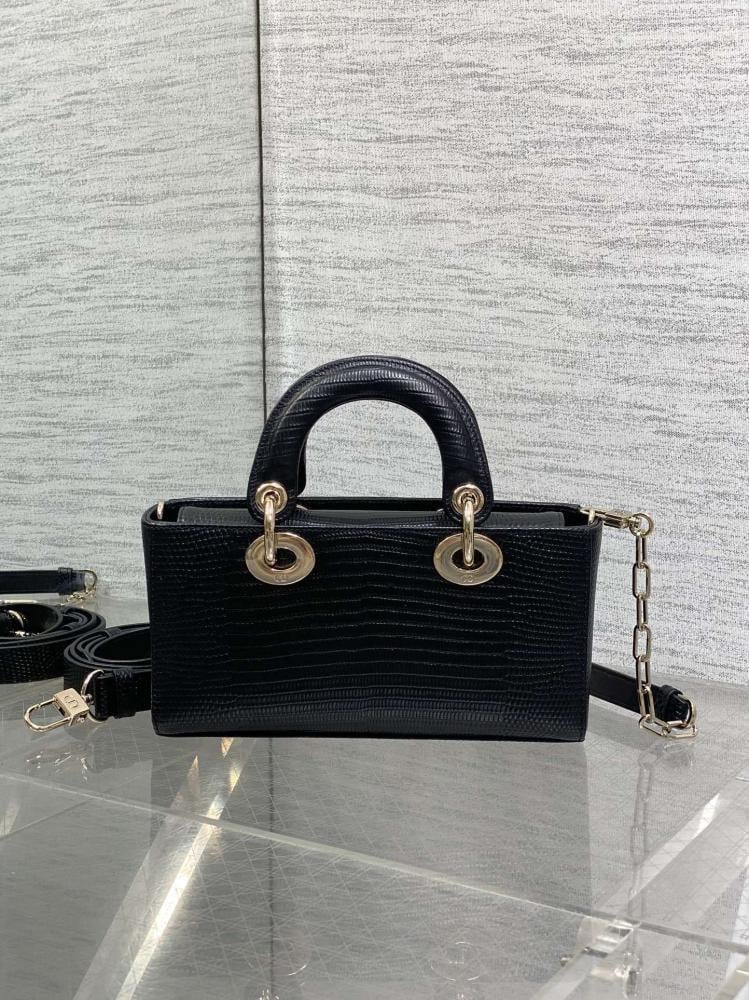 Classic Top Handle Bag Style 621193171