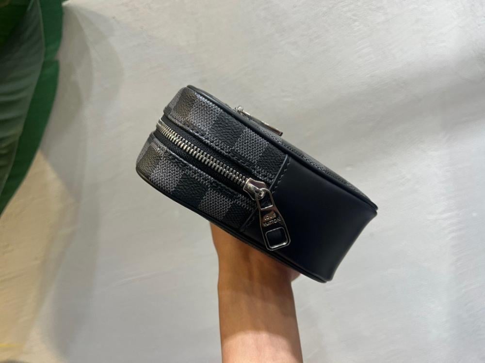 Classic Elegant Leather Bag 25x15.5x6.5cm