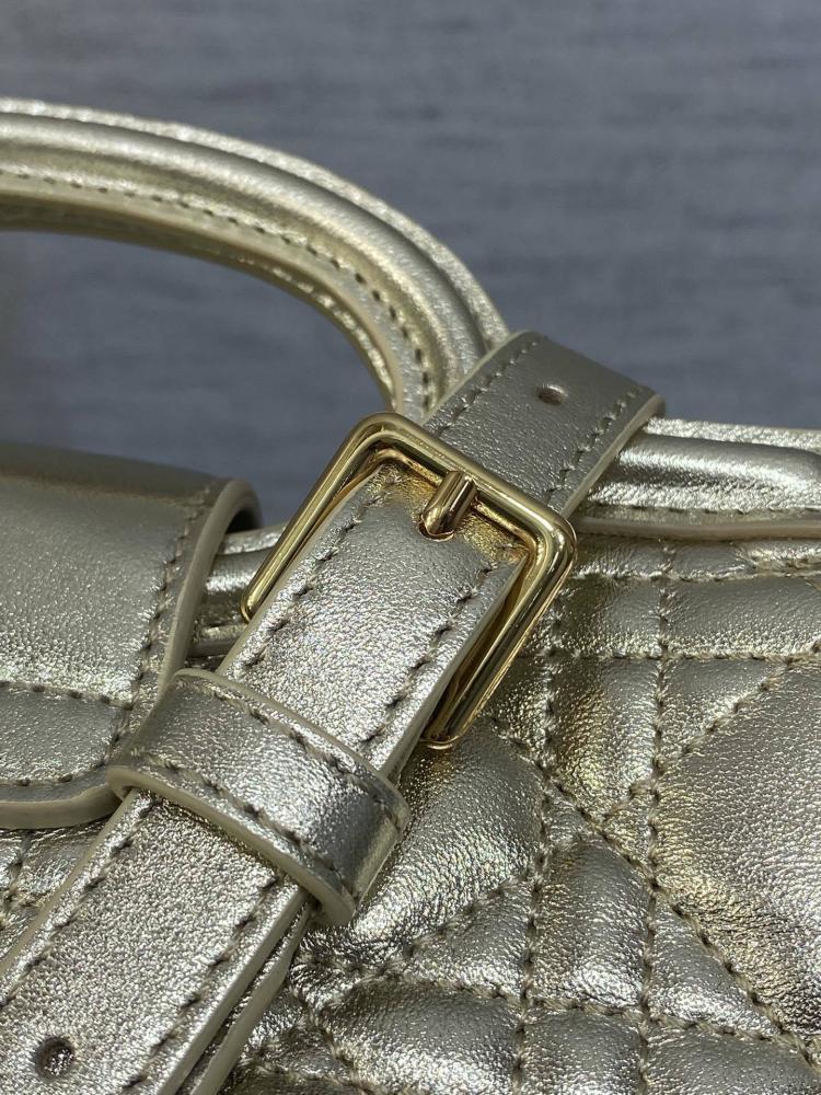 Top Handle Bag Style 607670538