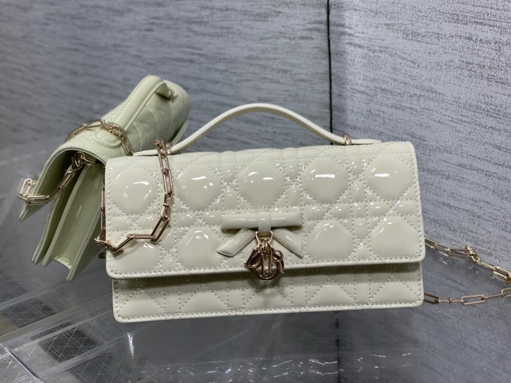 Wallet Style 270385907