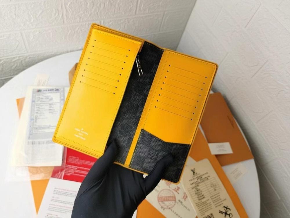 Modern Elegant Leather Wallet 10x19x2cm