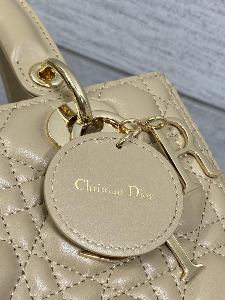 Top Handle Bag Style 1110575681