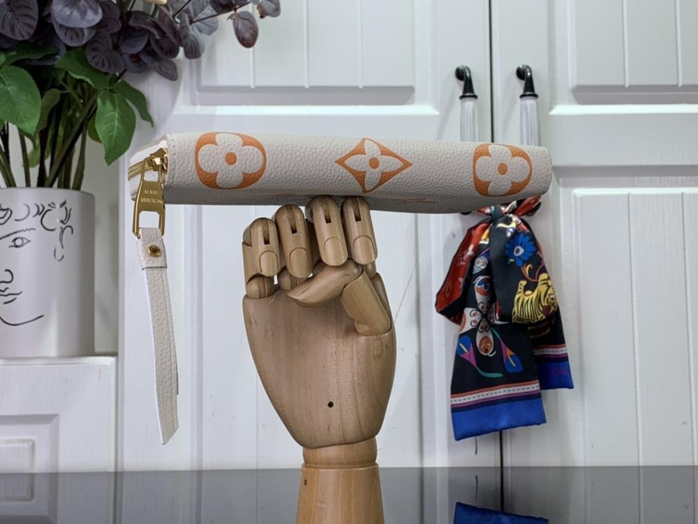 Wallet Style 1717655295