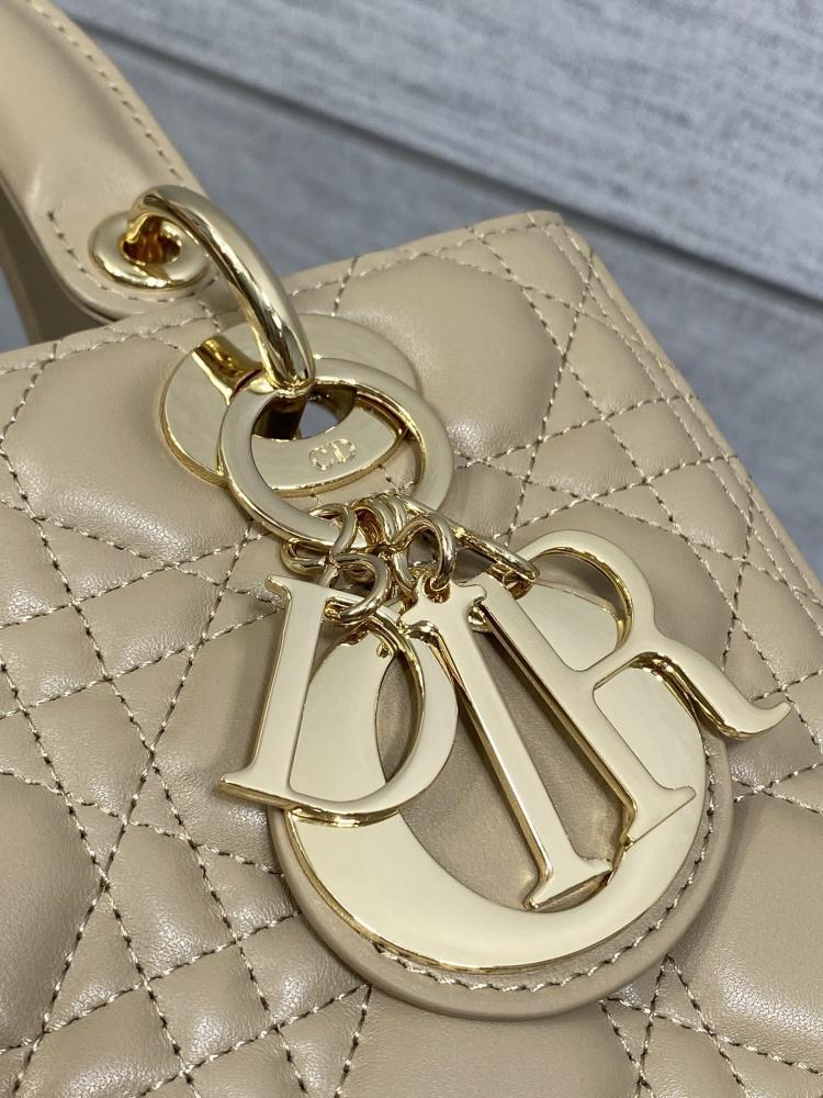 Top Handle Bag Style 1110575681
