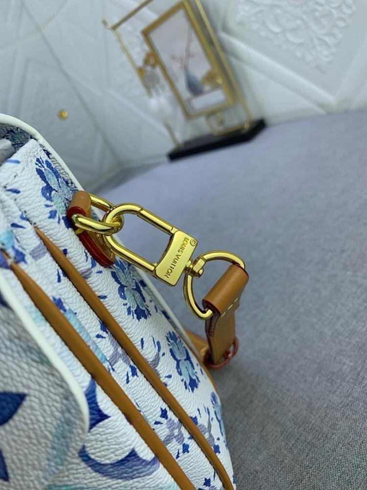 Elegant Stylish Shoulder Bag 25x19x7cm