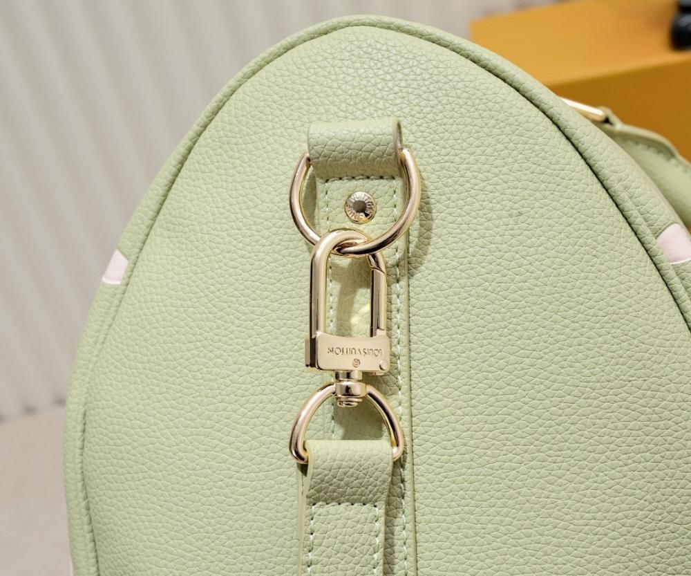 Classic Refined Leather Shoulder Bag Pink
