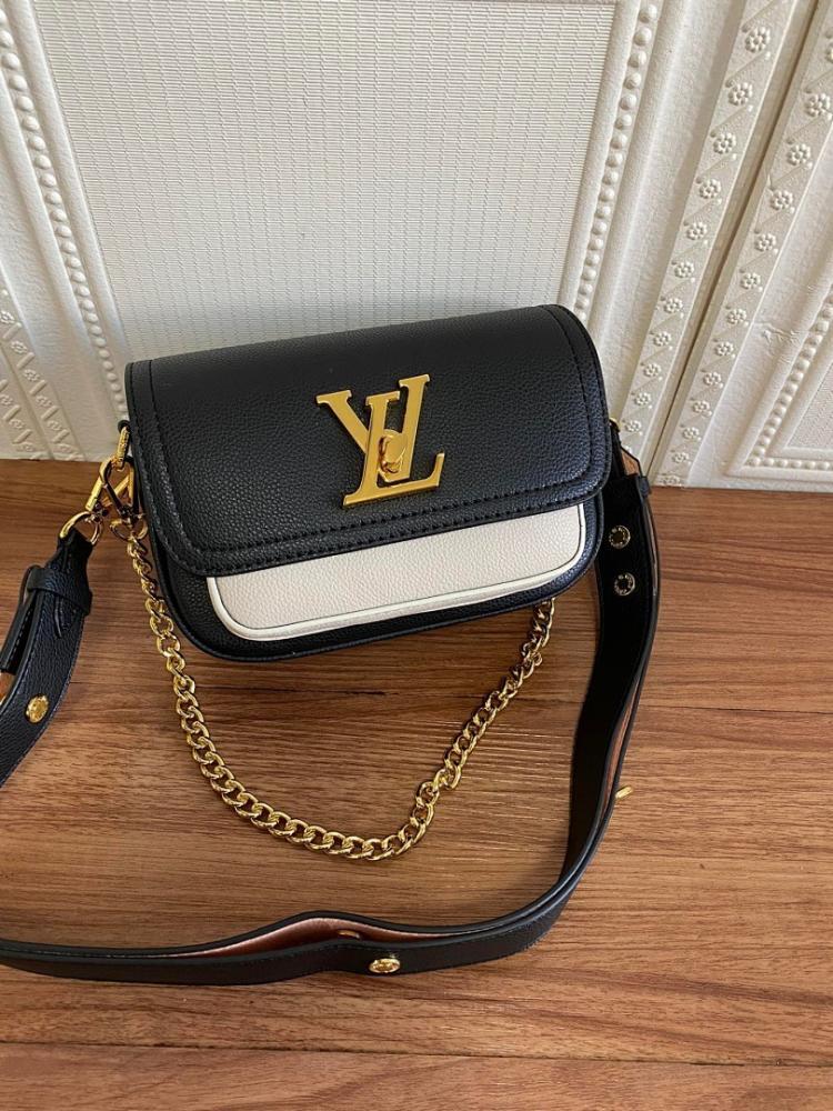 Elegant Stylish Calfskin Shoulder Bag 19x13x8cm