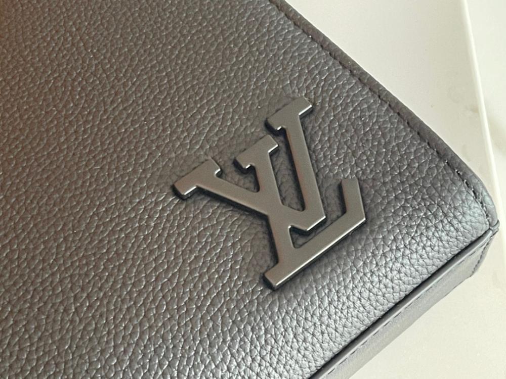 Italian-Inspired Luxury Leather Shoulder Bag 28x21x6cm