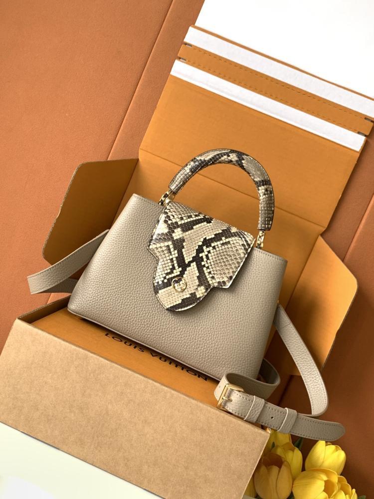 Leather Shoulder Bag Style 938736487