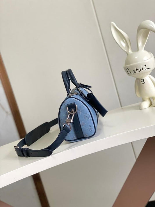 Italian-Inspired Elegant Monogram Leather Shoulder Bag 25x15x11cm