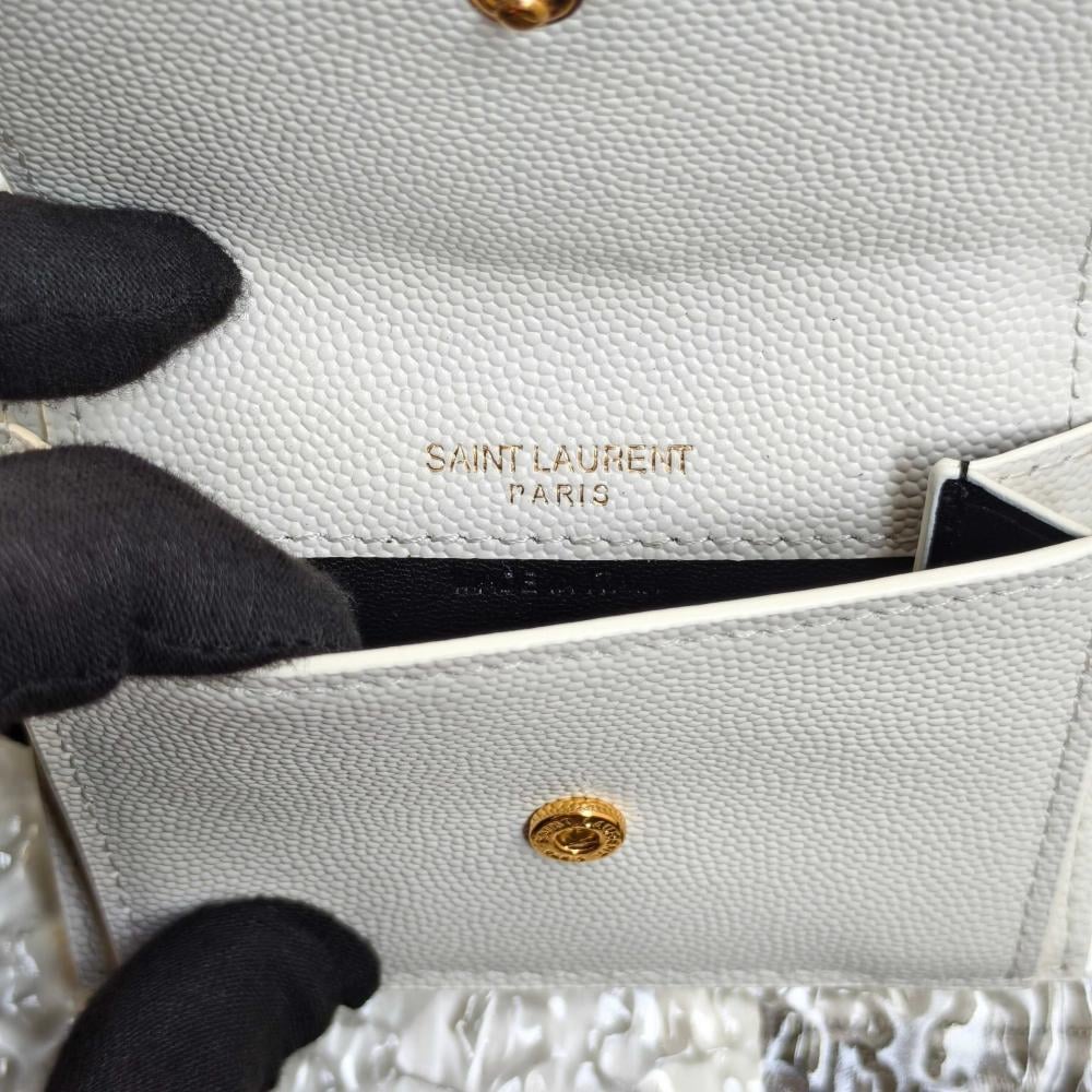 Classic Wallet Style 1129741653