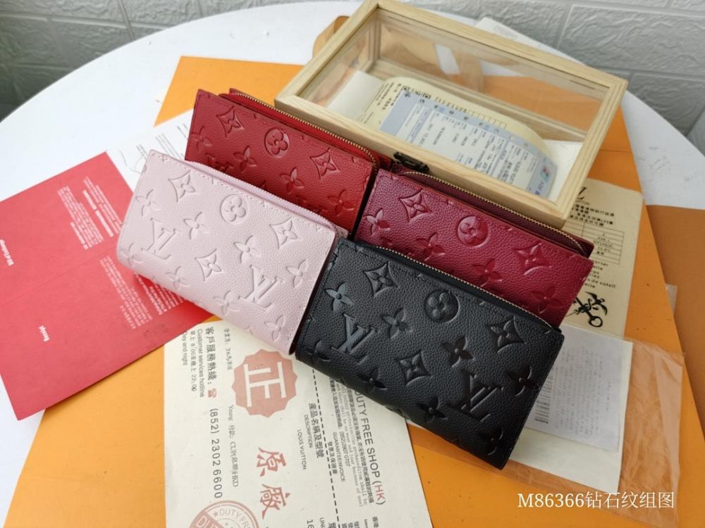 Modern Gold Studded Wallet 13x9x3.5cm Style 390418639