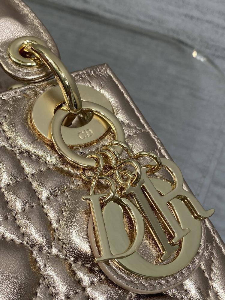 Luxury Top Handle Bag Style 687370052