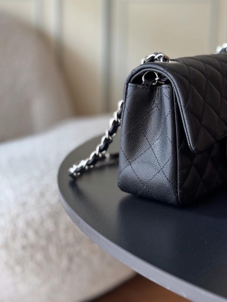 Classic Luxury Leather Top Handle Bag Style 861654060