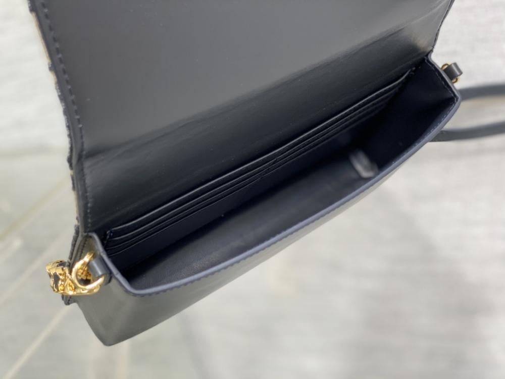Luxury Shoulder Bag Style 1020466925