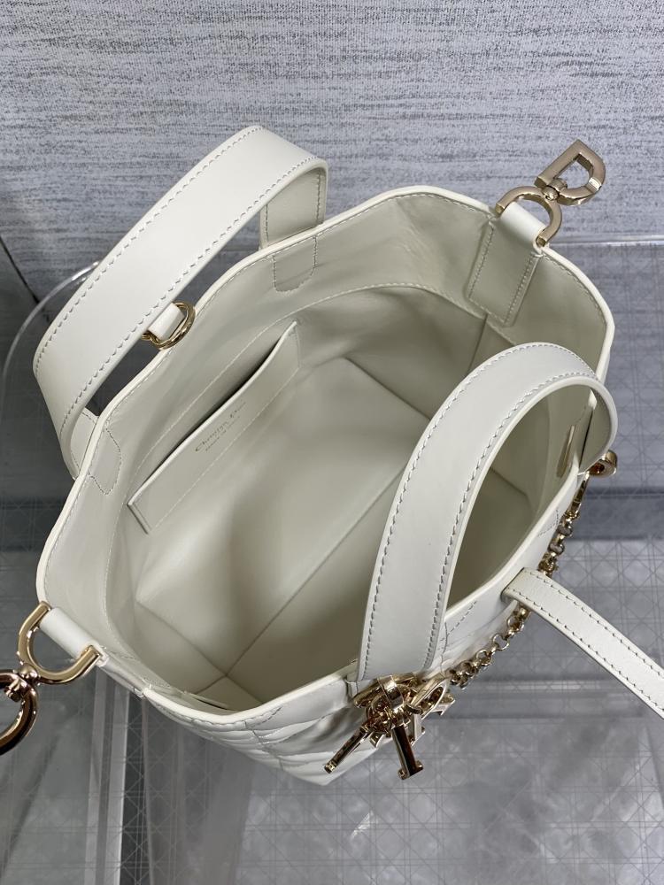 Elegant Top Handle Bag Style 801990419