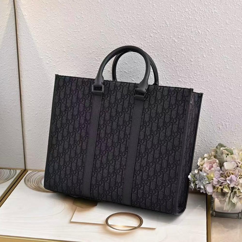 Modern Luxury Leather Shoulder Bag 40.5x35x12cm