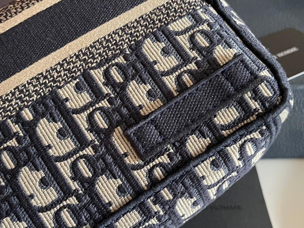 Modern Gold Shoulder Bag