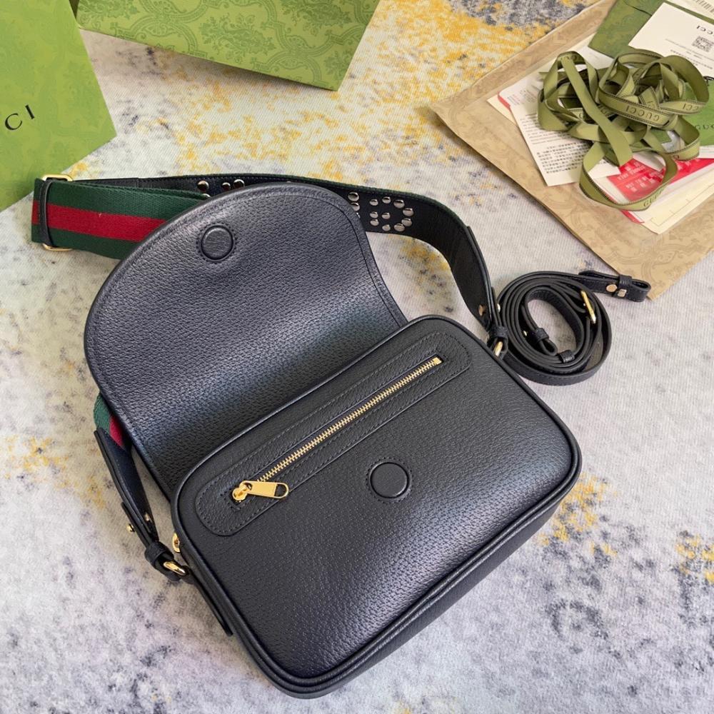 Classic Refined Top Handle Bag 23x17x7cm