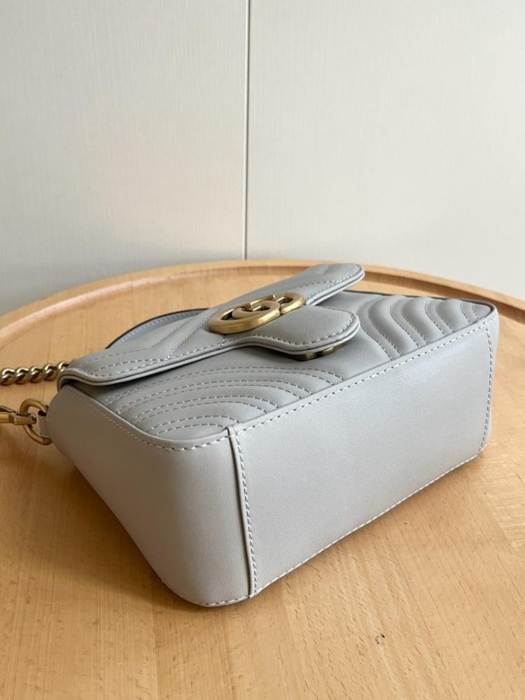 Classic Shoulder Bag 21x15.5x8cm