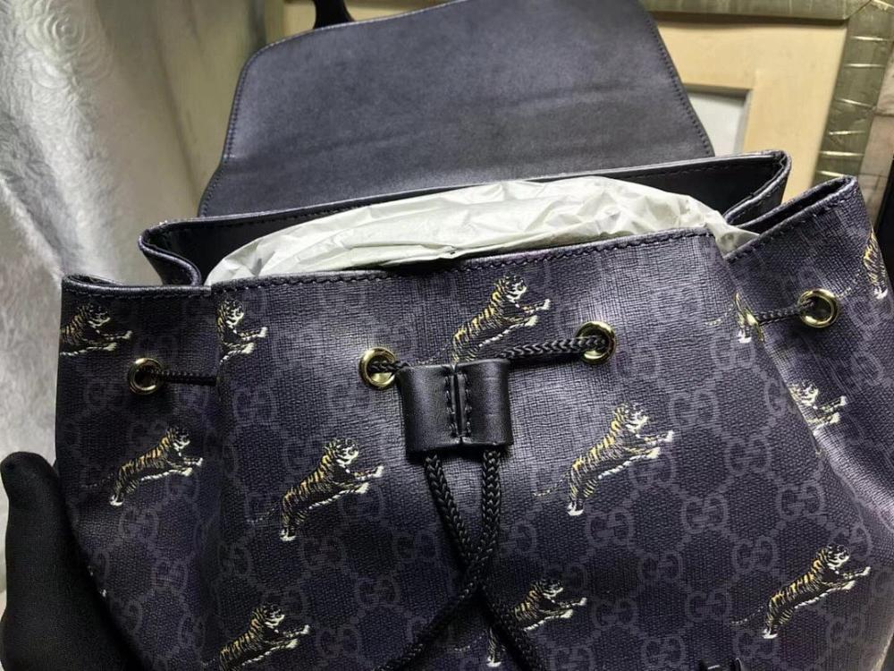 Luxury Refined Crossbody Bag 34x42x16cm