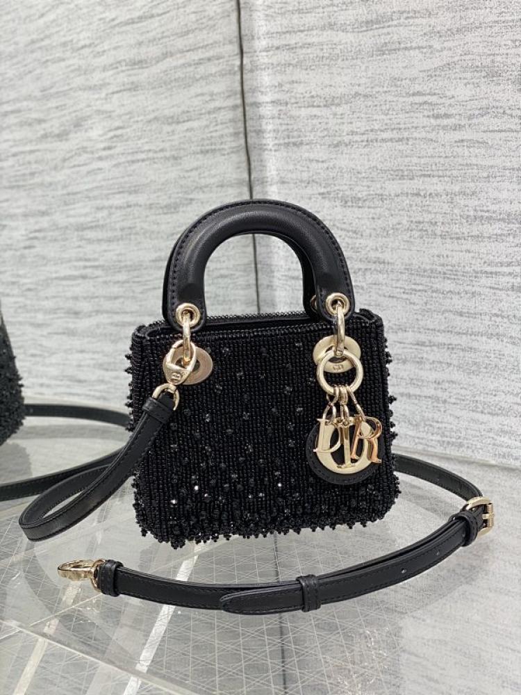Wallet Style 1082596911