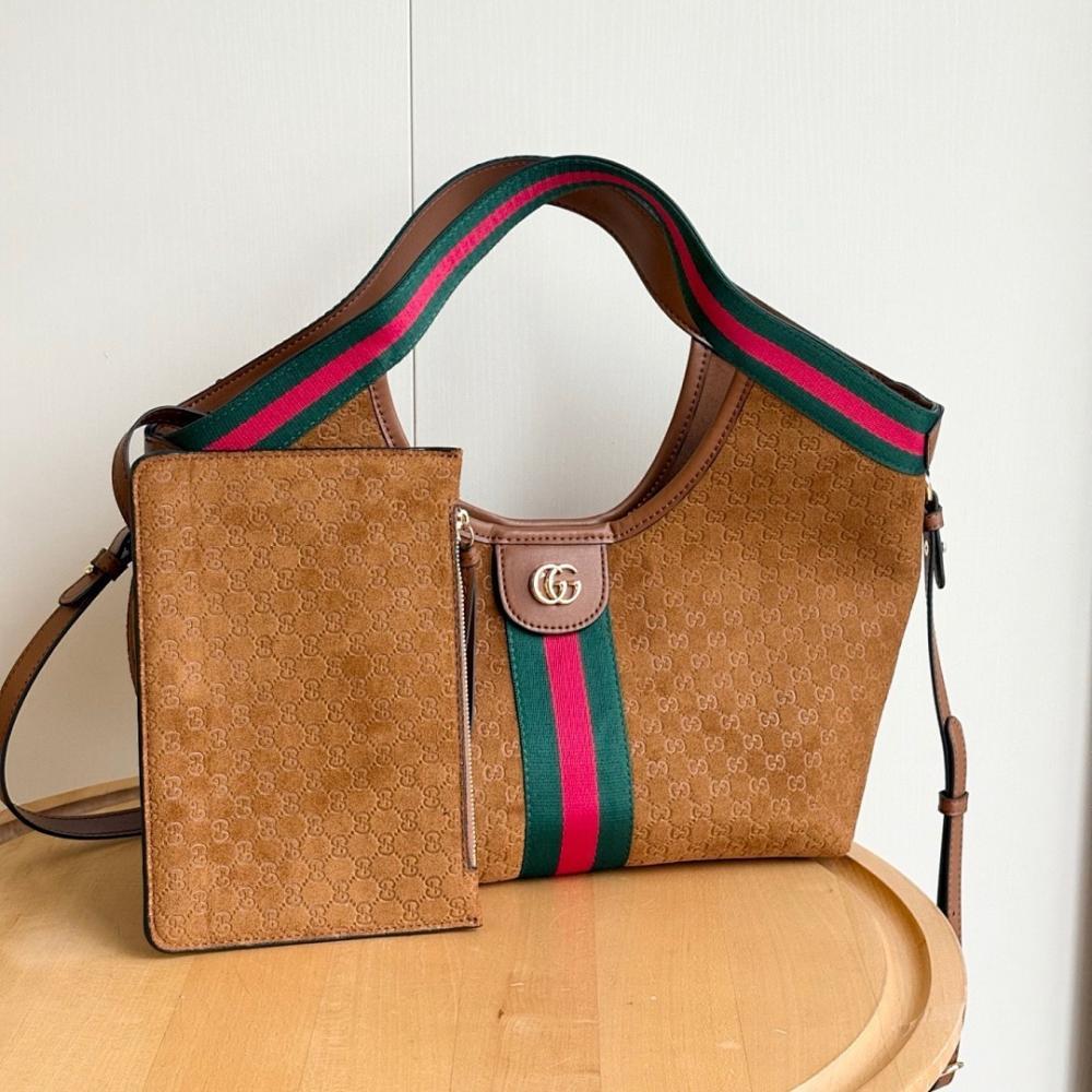 Classic Refined Crossbody Bag 25x20x15cm