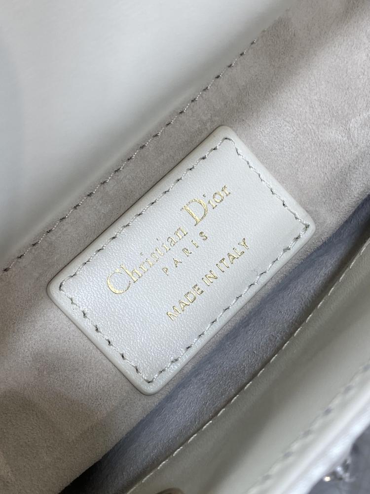 Classic Top Handle Bag Style 609195687